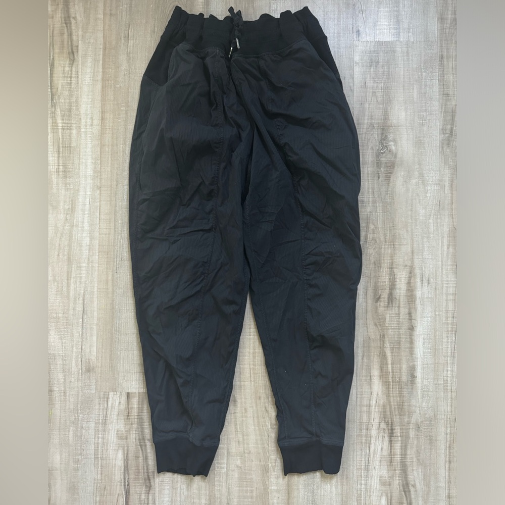 Lululemon Dance Studio Mid-Rise Jogger *Full Length